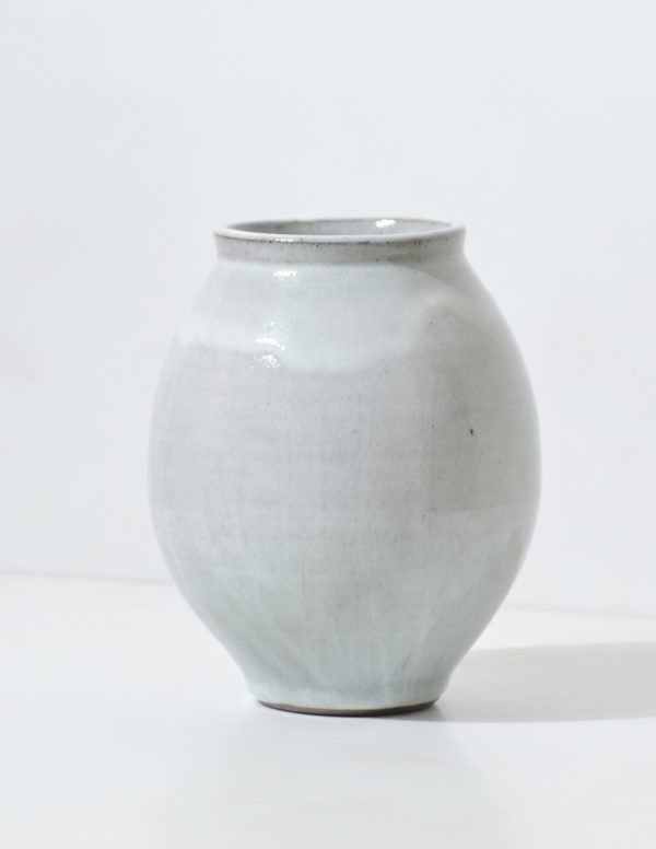 Round Vase - Speckled White